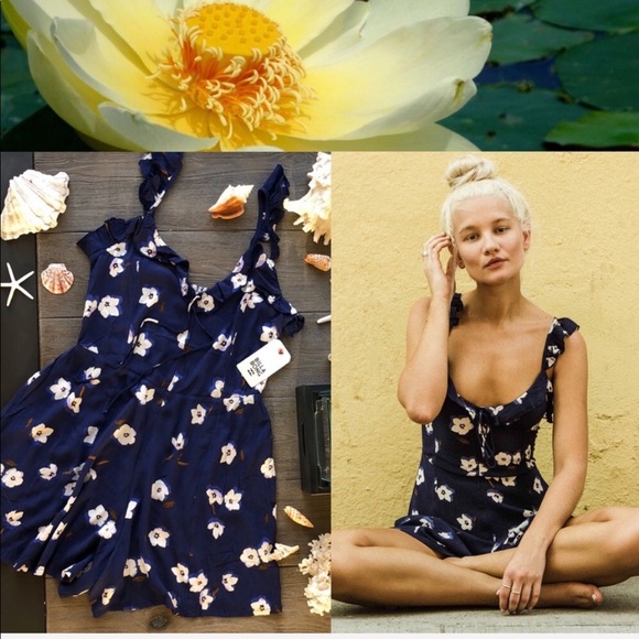Billabong Pants - 🌴🌼BILLABONG- FLIRTY FREE ROMPER🌼🌴